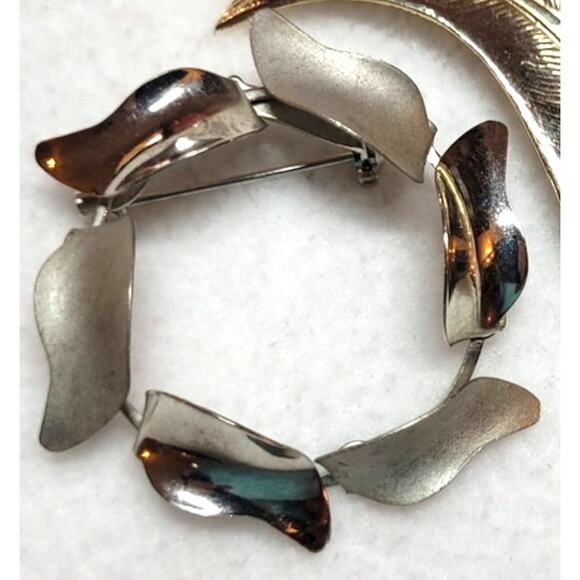 Vtg Leaves Faux Pearl Brooch 4 pc Sizable Lot Mid Century Goldtone Silvertone - Picture 5 of 7